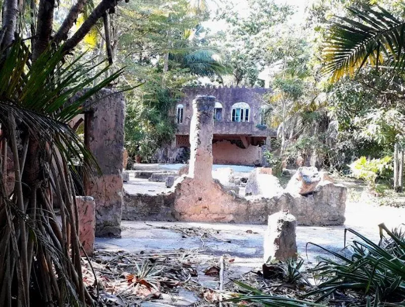 Ancient Swahili coral rag masonry architecture frames